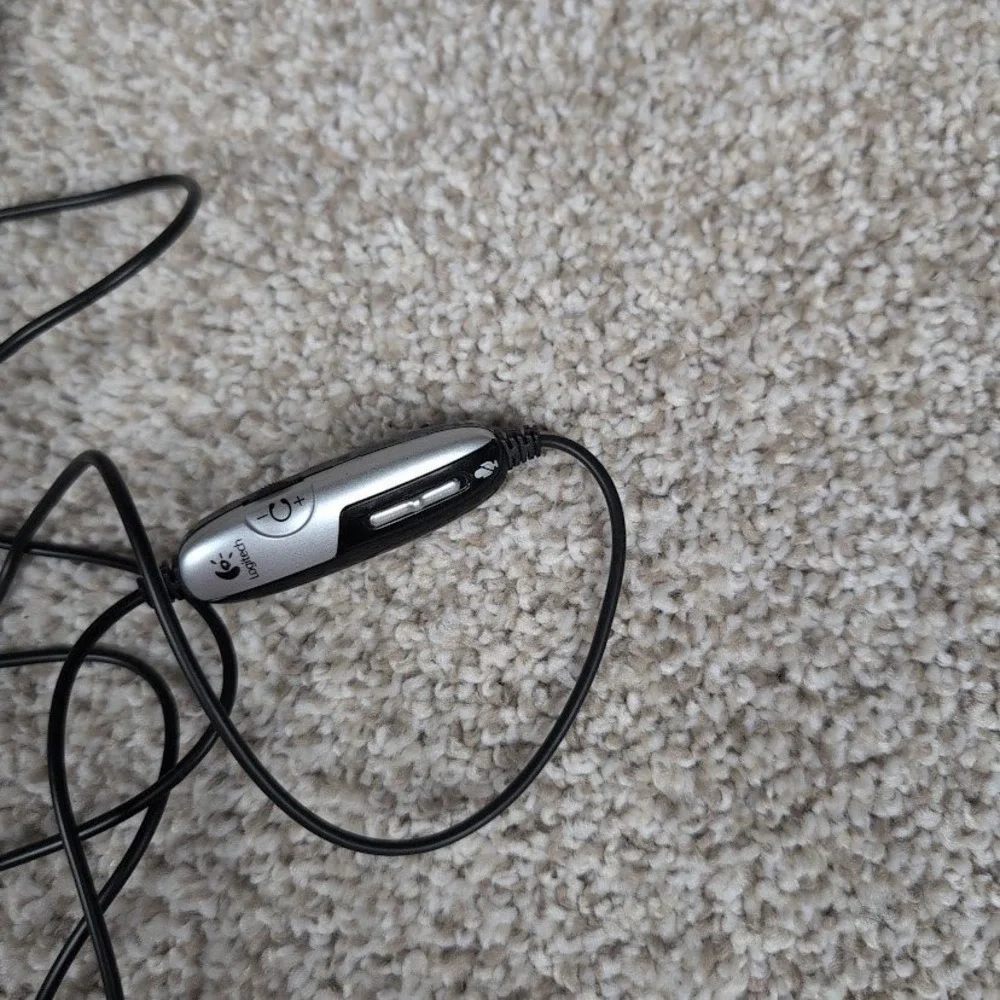 Logitech PC Computer A5572A USB‎ Headset Headphones with Mic Volume Control Case